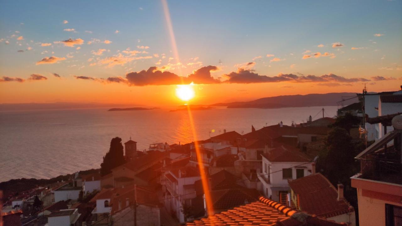Oneiro Cottage Skopelos Town Exterior photo